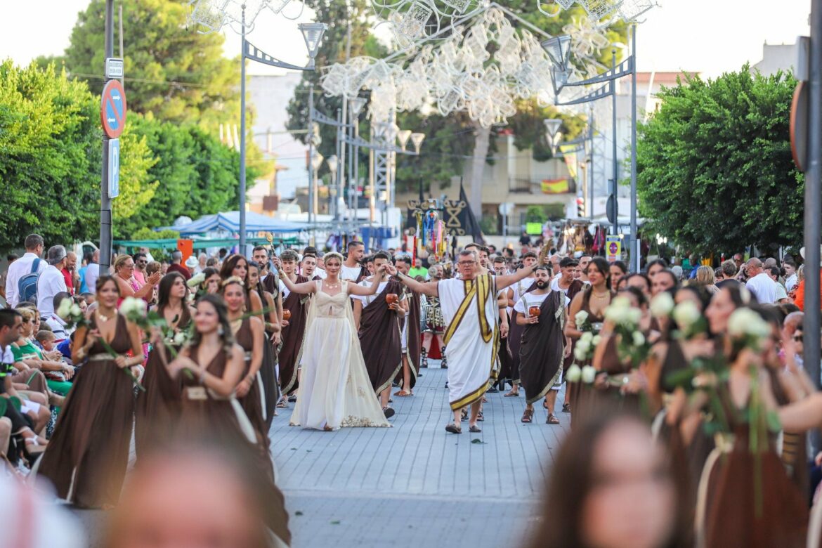 Más de mil festeros en el Desfile Íbero Romano en Fortuna