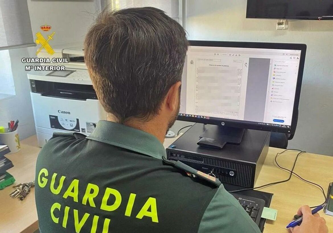 Investigan a un empleado de Correos en Extremadura por apoderarse de 51 paquetes «que le interesaban»