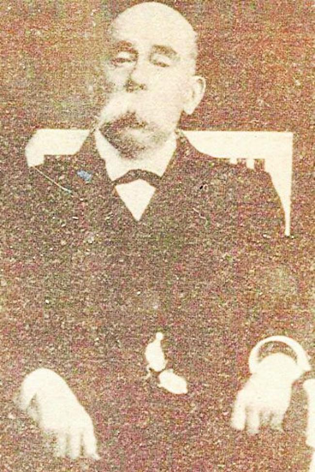 Una de las últimas fotografías del político, fechada el 5 abril de 1899, según López Almagro y cedida por él.
