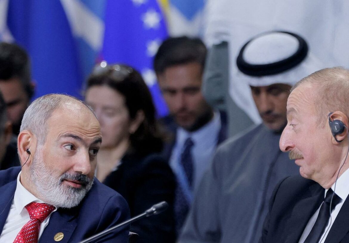 Armenia y Azerbaiyán sellan la paz en la Casa Blanca
