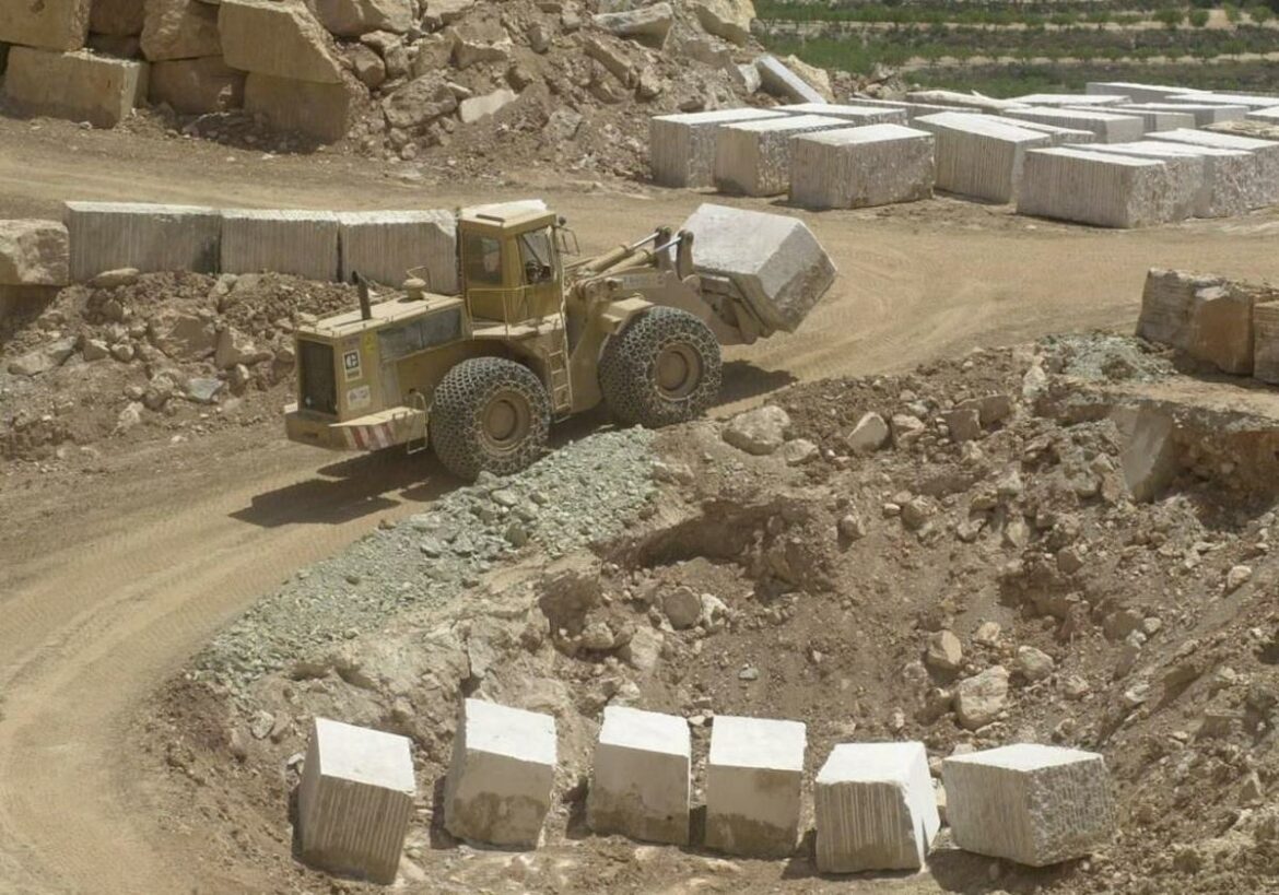 El desinterés de la industria minera obliga a ofertar permisos para nuevos yacimientos en la Región
