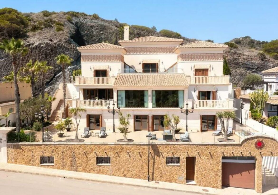 Así es la villa de Cabo de Palos que se ha colado en el ranking de las casas más caras a la venta en España