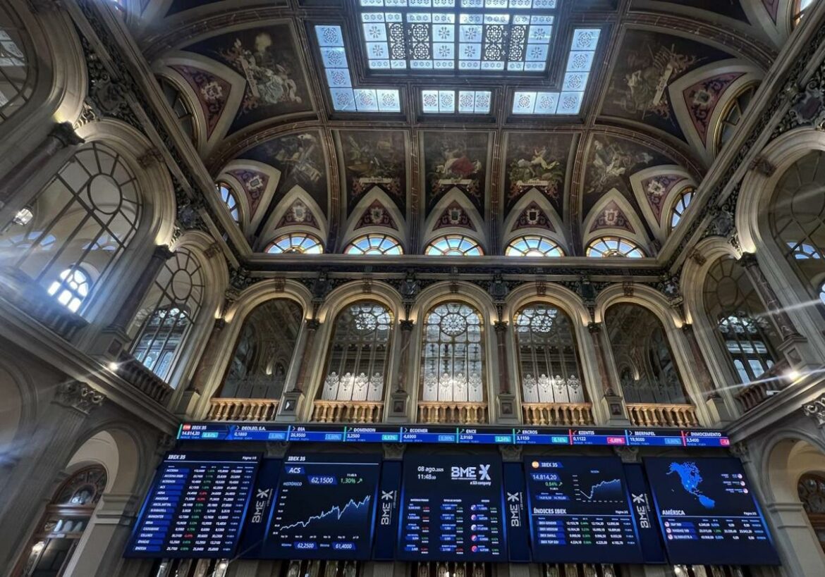 El Ibex reconquista los 15.000 puntos por primera vez desde enero de 2008