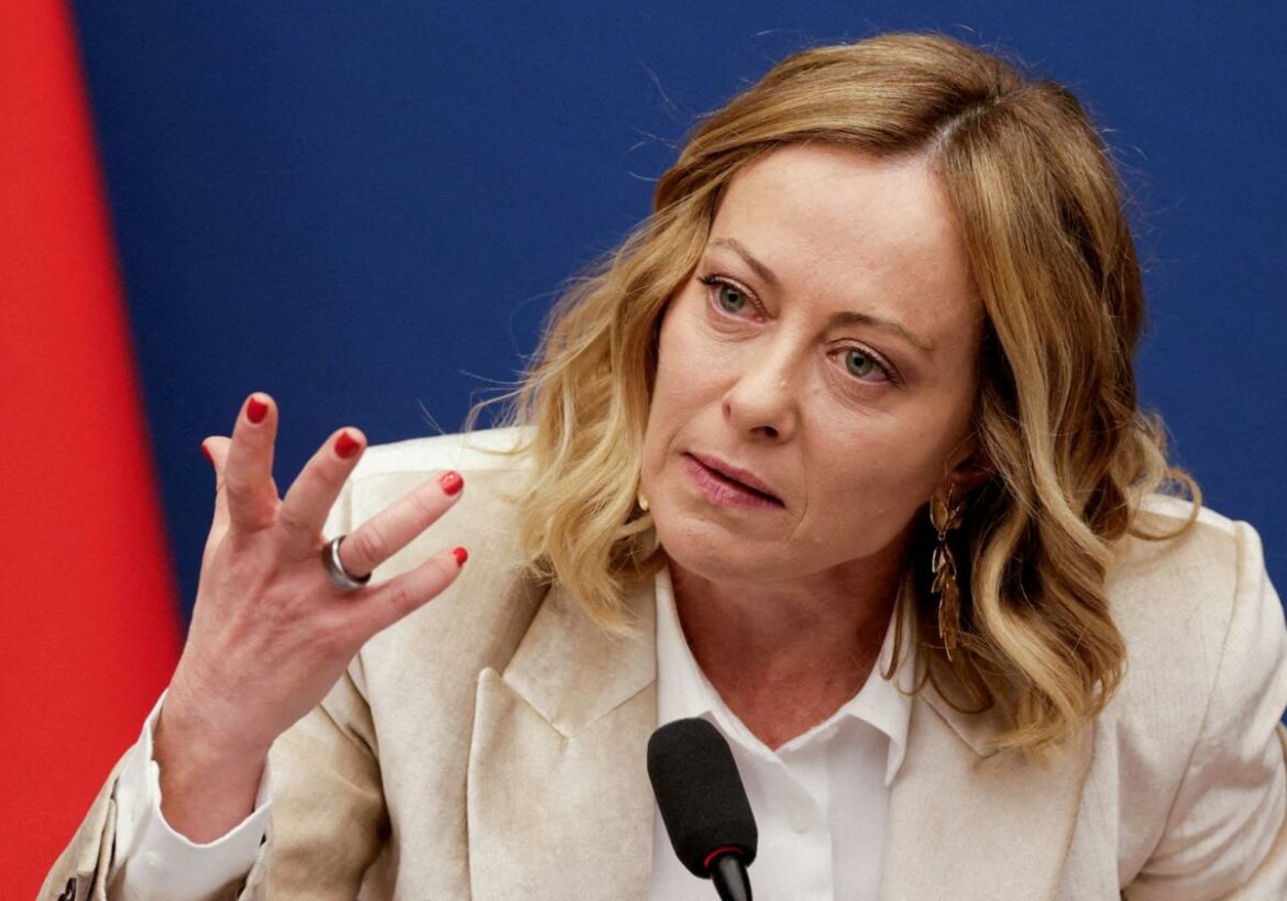 Cierran otra página web en Italia para compartir fotos íntimas y manipuladas de mujeres, entre ellas Meloni
