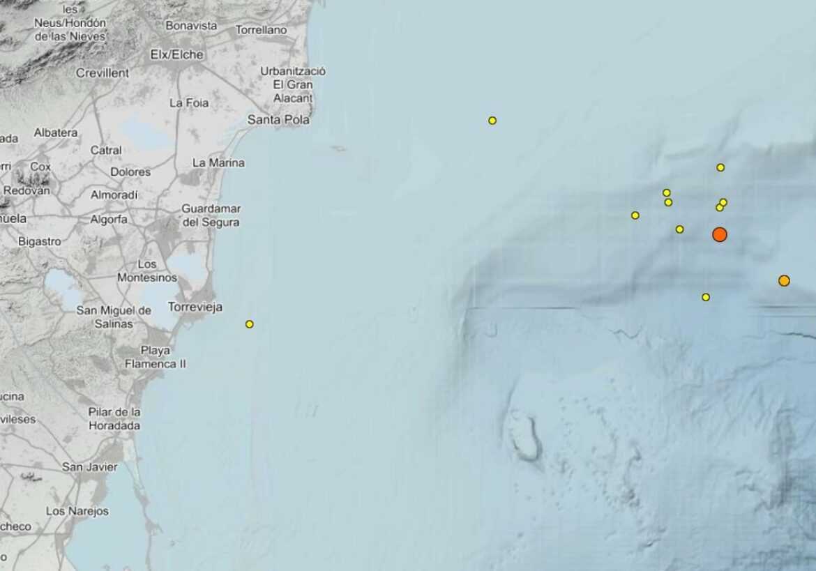 Sucesión de terremotos frente a Torrevieja: un enjambre sísmico en el Mar Mediterráneo durante toda la noche