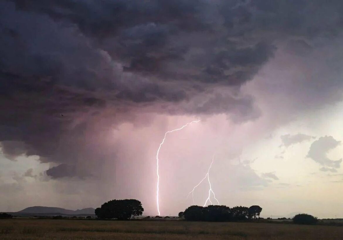 Vuelven a activar el aviso amarillo por lluvia y tormentas este miércoles en parte de la Región de Murcia