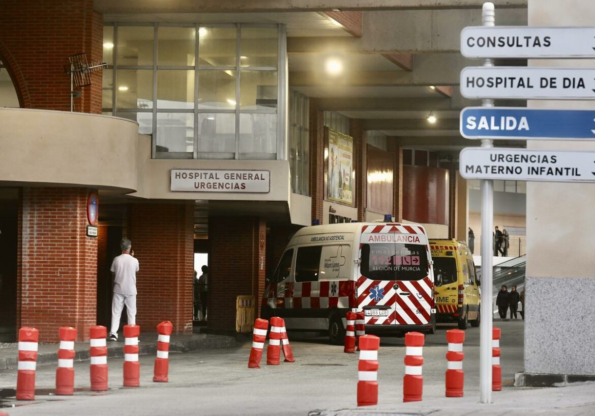El Consejo Jurídico avala indemnizar con 220.000 euros a la familia de un joven con discapacidad fallecido en La Arrixaca