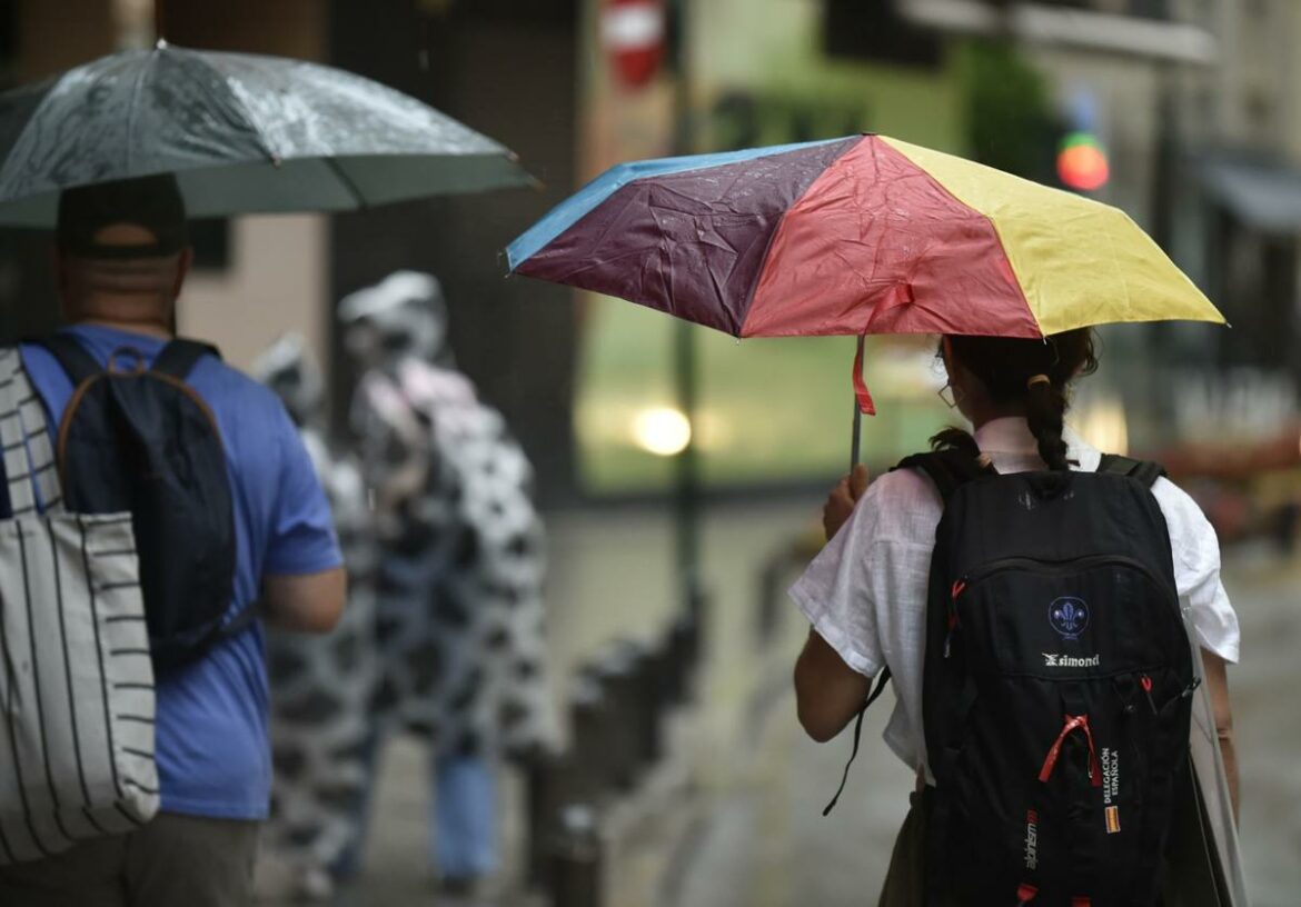 Aviso amarillo por tormentas para este domingo en varias zonas de la Región