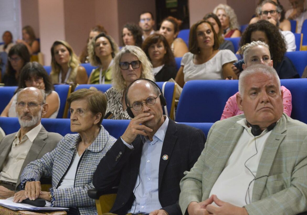 Encuentro contra la aporofobia en Murcia: «El odio al pobre tiene mucho que ver con los sucesos de Torre Pacheco»