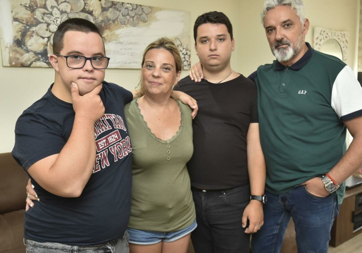 Un joven con asperger de Murcia, denunciado por un celador tras ingresar por intento de suicidio