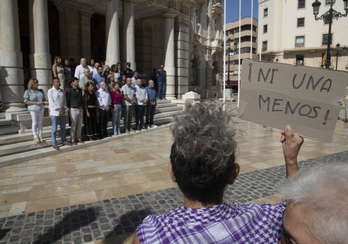 El acusado de matar a su mujer en El Algar declara hoy ante la jueza