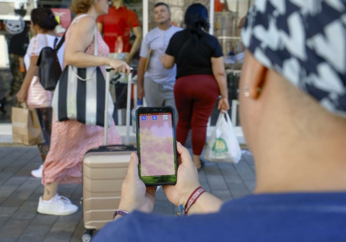 Una víctima protegida con pulsera en Murcia: «Me dijeron que él estaba fuera de cobertura y sentí pánico»