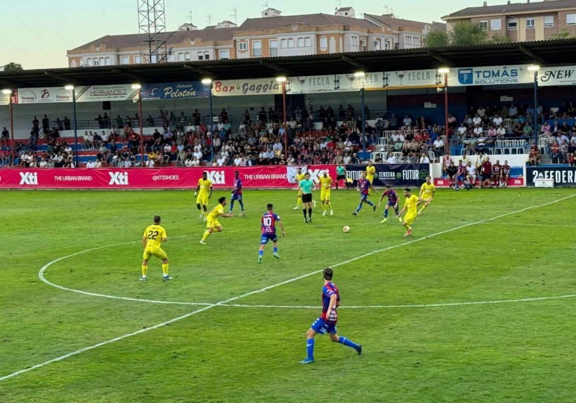 El Yeclano no puede con el Lorca