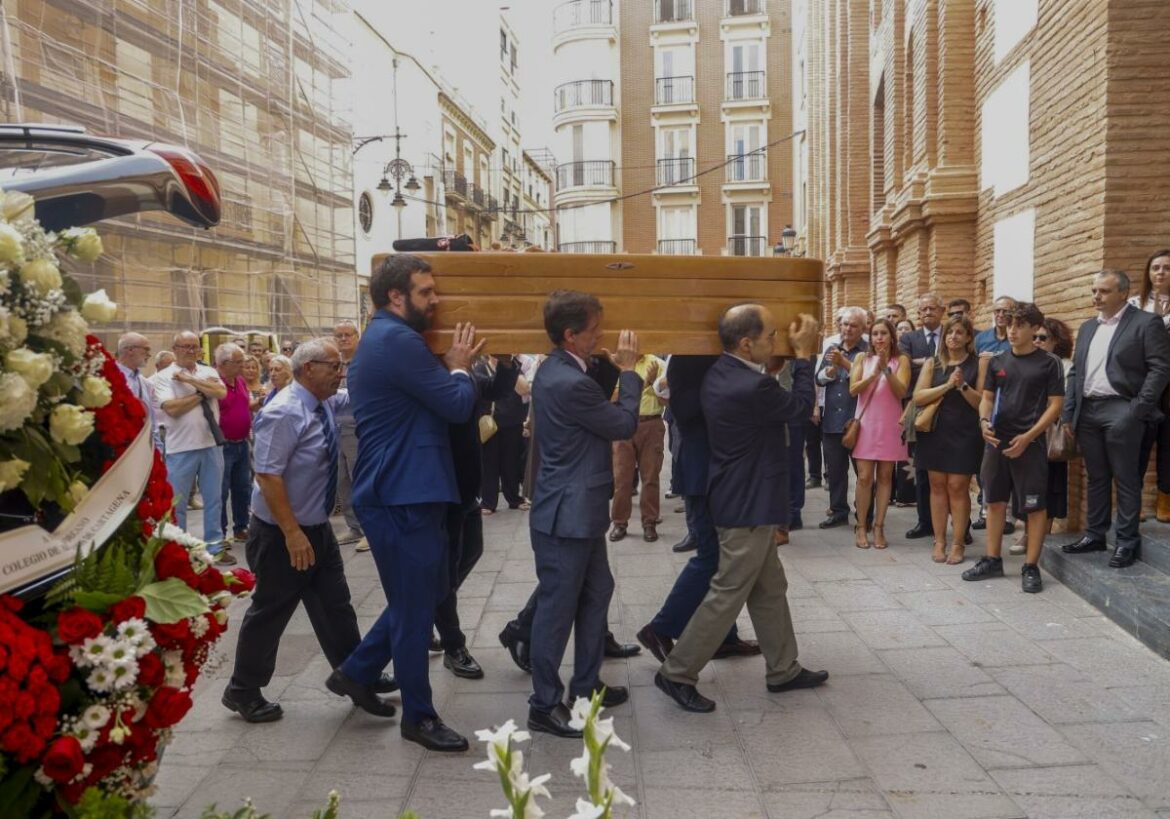 El mundo de la judicatura da el último adiós en Cartagena a José Muelas