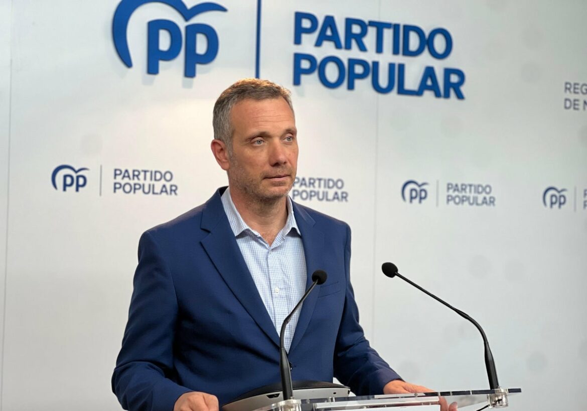 El PP pide que Lucas dé explicaciones en la Asamblea por las pulseras antimaltrato «de AliExpress»