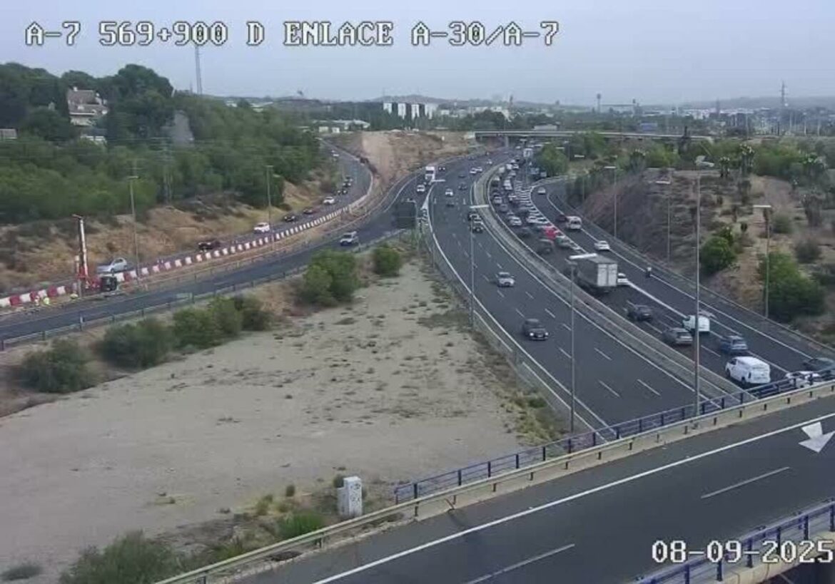 La vuelta al cole deja varios kilómetros de atascos en las autovías de la Región de Murcia