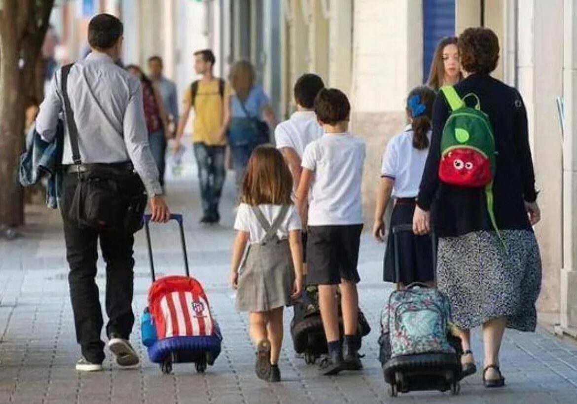 Conciliación familiar en la vuelta al cole: con qué opciones cuentan los padres