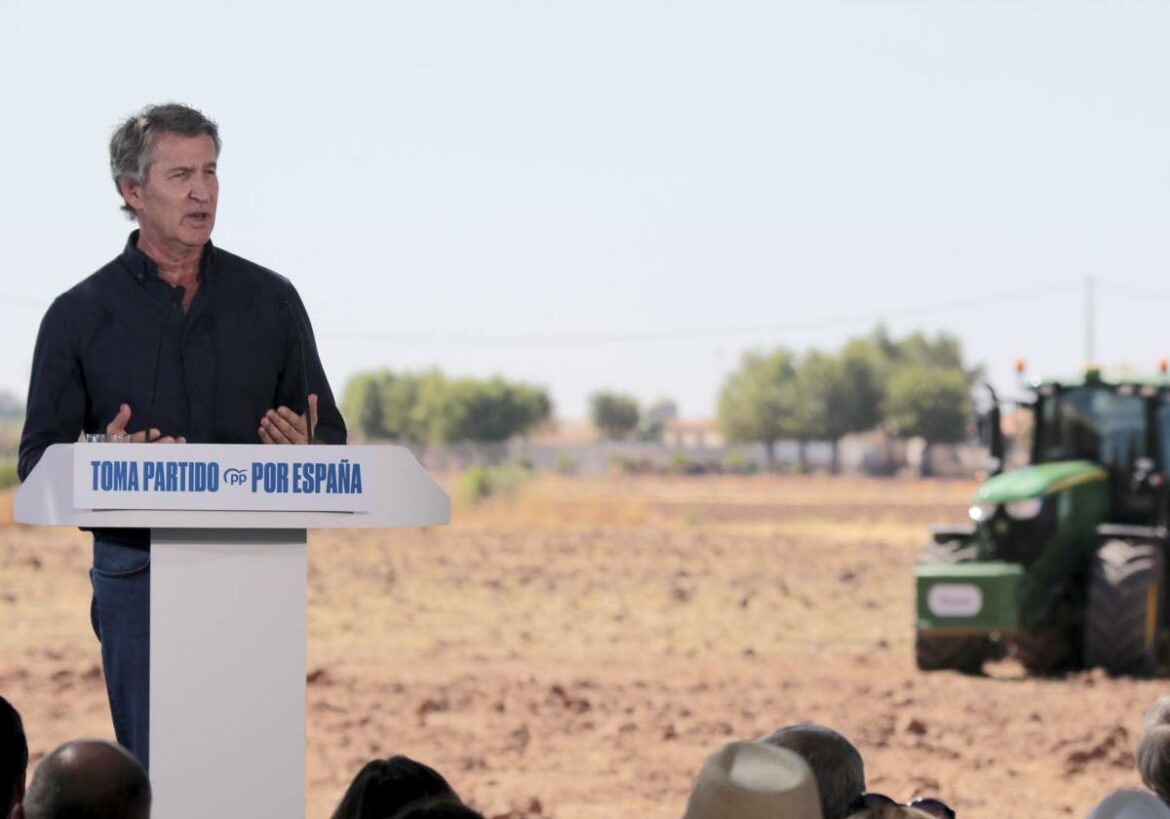 Feijóo tira del campo frente al «ecologismo de salón» del Gobierno y «el ruralismo de pancarta» de Vox