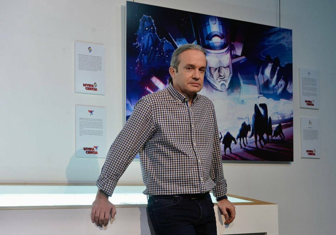 Carlos Briones: «Hay adolescentes pidiendo consejo psicológico a la IA; es una barbaridad»