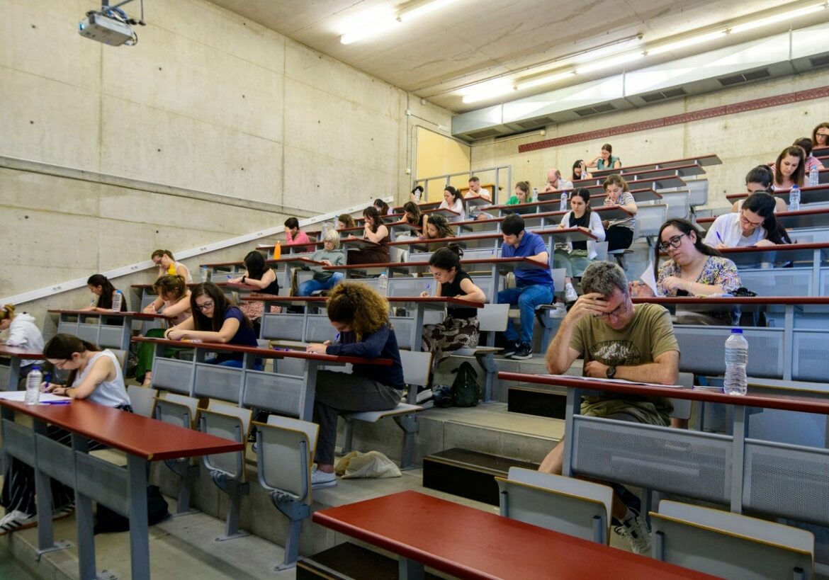 Los institutos recurren de nuevo a expertos del sector privado para cubrir vacantes en FP