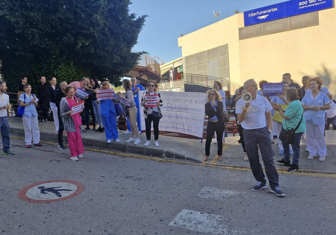 Salud prepara un nuevo concurso para tratar de adjudicar el servicio de limpieza de La Arrixaca