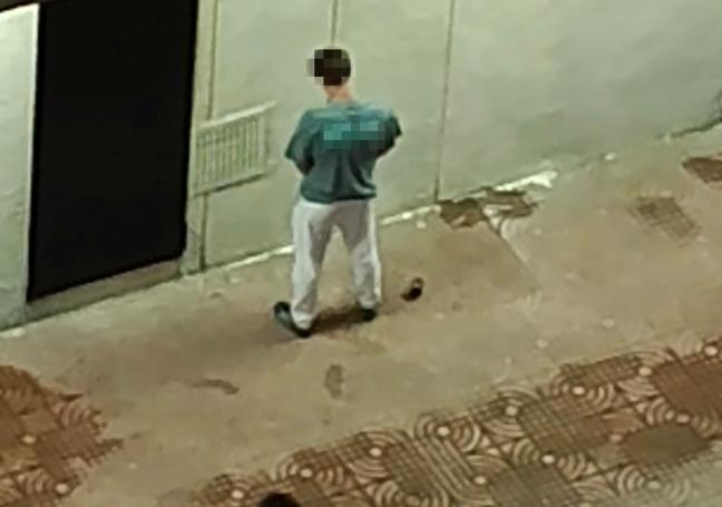 Los vecinos de Centrofama, en Murcia, hartos de que la zona se haya convertido en un «urinario público»