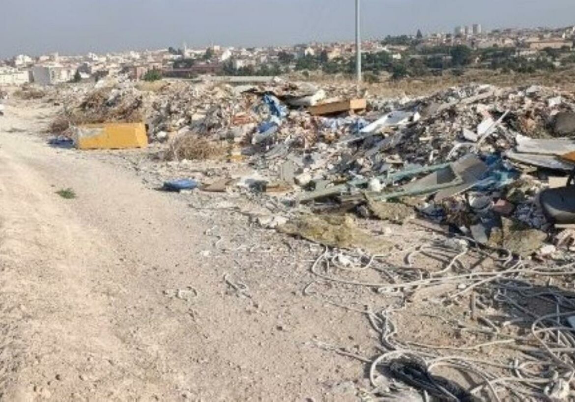 El descontrol sobre cinco vertederos ilegales en Molina de Segura obliga a una limpieza urgente