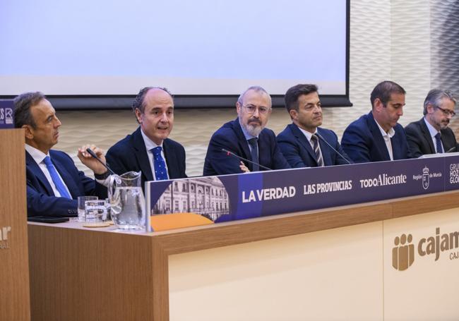 Javier López, José Luis Durán, Javier Quiles, Juan José Alonso, Miguel Ángel Herchiga y Lucas Serrano.