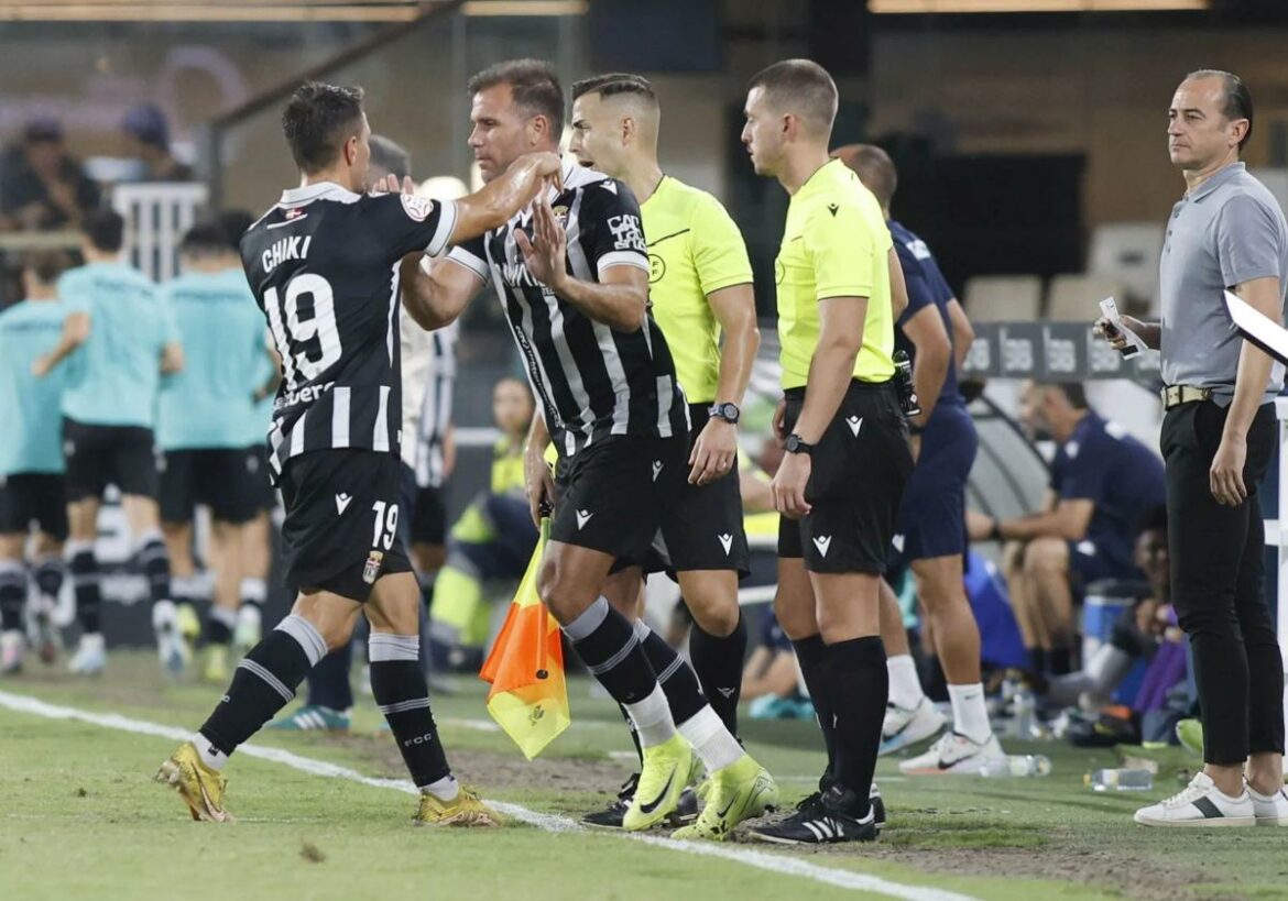 La Copa, la ocasión ideal de estrenarse fuera para el Cartagena