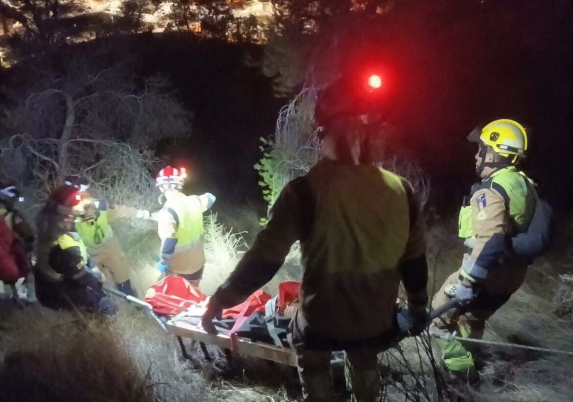 Rescatan a un joven que sufrió una caída cuando practicaba escalada en Murcia
