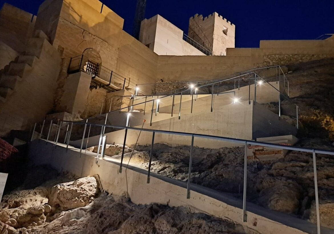 Luces y sombras de los castillos de la Región