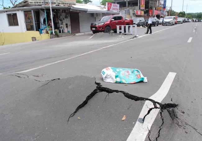 Un terremoto deja más de 60 de muertos en Filipinas