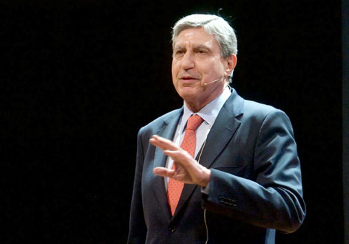 José Luis García Delgado: «Renunciamos al poder duro a cambio del estado de bienestar»