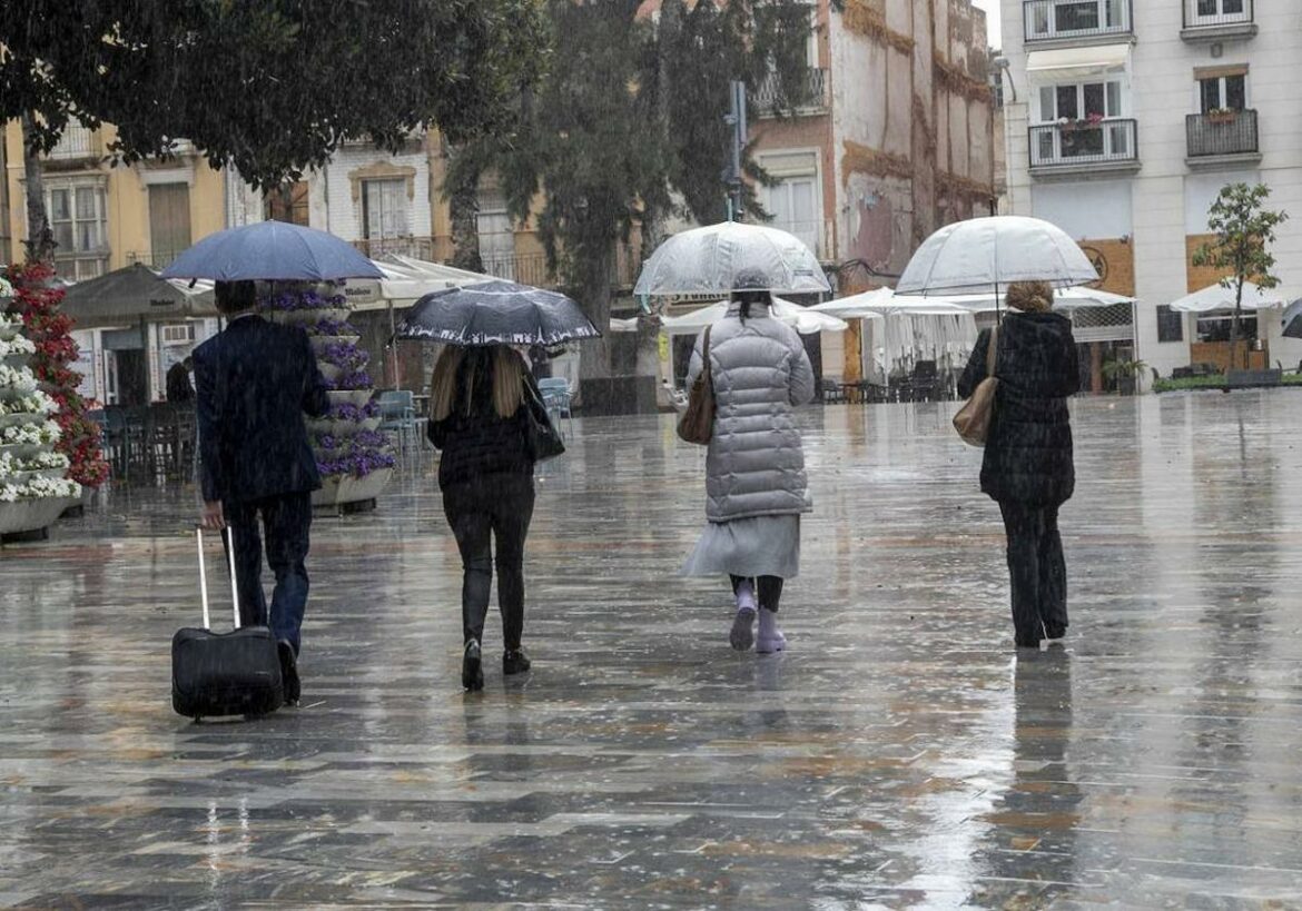 Alerta roja este viernes por fuertes lluvias en el Campo de Cartagena y Mazarrón: hasta 180 litros en 12 horas