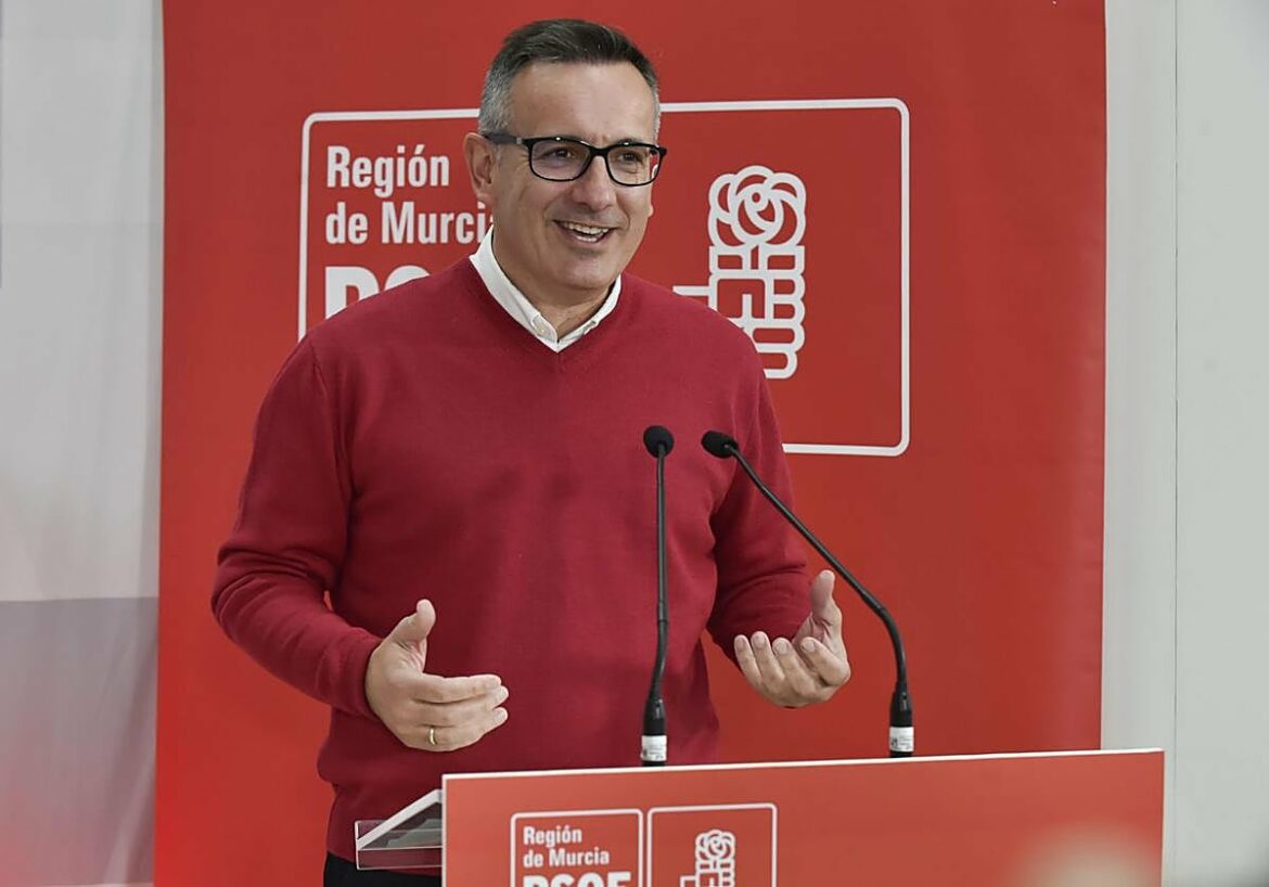 Diego Conesa anuncia su «retirada definitiva de la primera línea política»