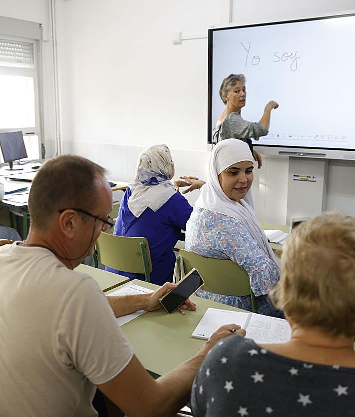 Imagen secundaria 2 - Clases de español. 