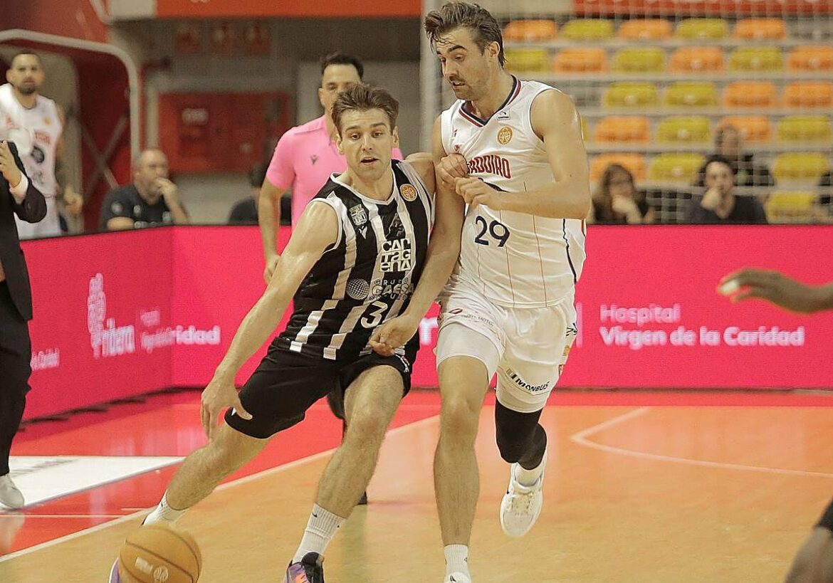 El Caesa Cartagena se frustra ante un implacable Obradoiro