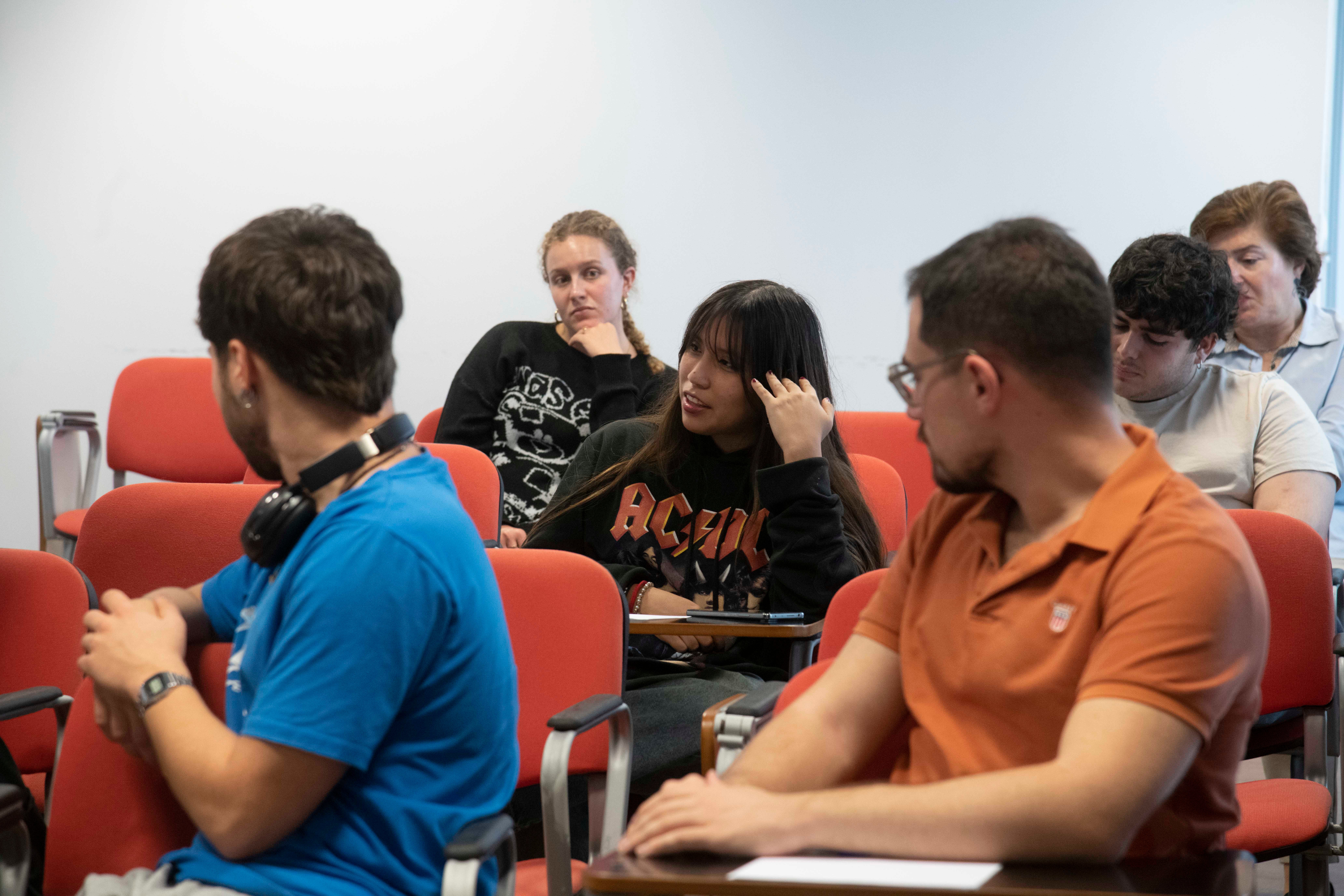 Varios alumnos de la Universidad Politécnica de Cartagena participan en el programa Sensibiliza-T