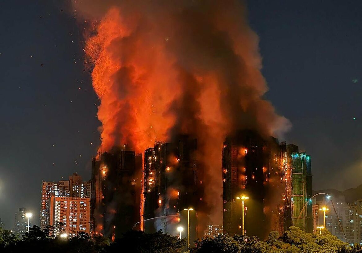 Megaincendio en Hong Kong: «Lo hemos perdido todo pero seguimos vivos, somos afortunados»