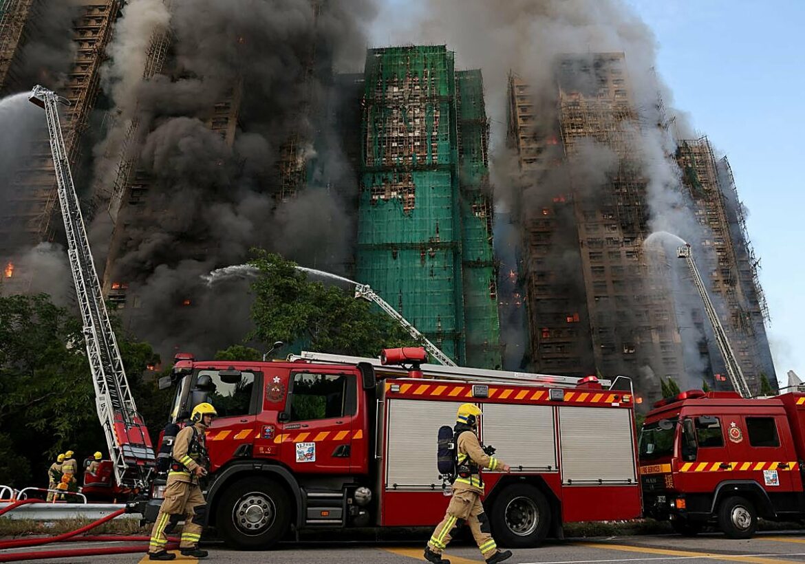 Al menos 44 muertos y 279 desaparecidos en un devastador incendio en Hong Kong
