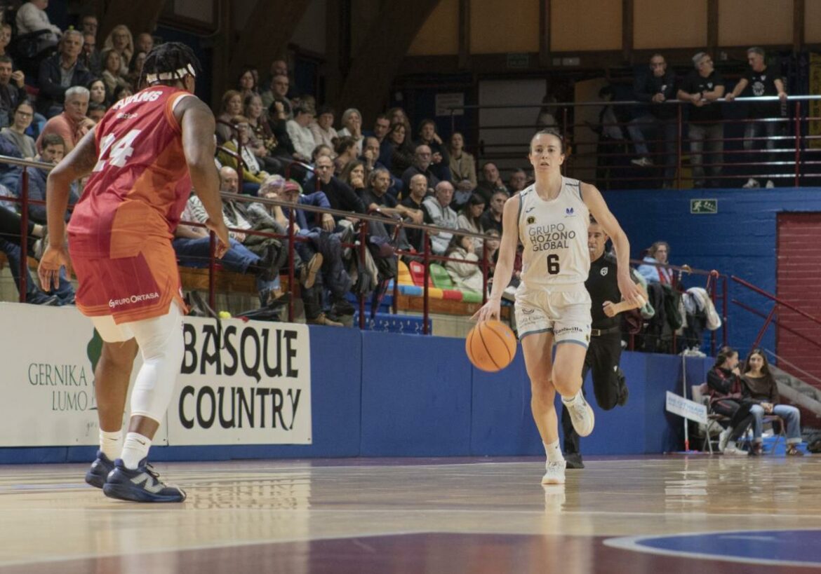 Aina Ayuso guía al Hozono Jairis a su tercer triunfo