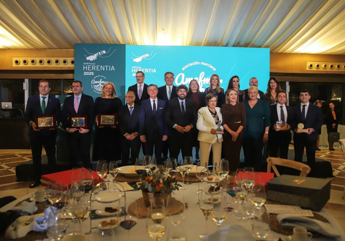 Las empresas familiares entregan sus galardones a Salazones Garre, Puertas padilla y Pablo Albadalejo, de Gesa Mediación