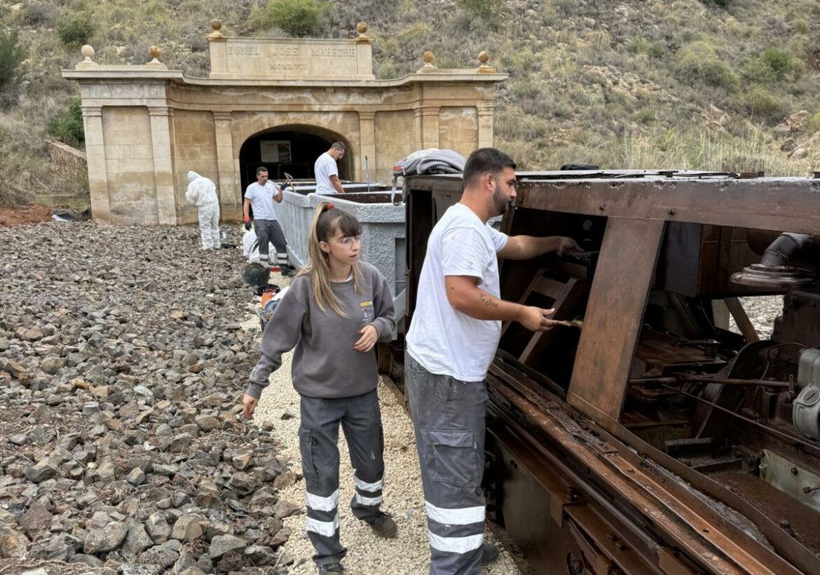 Alumnos del taller de empleo rematan las obras del entorno del túnel Maestre de La Unión
