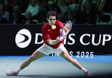 Munar no puede con Zverev y la semifinal se decide en el dobles