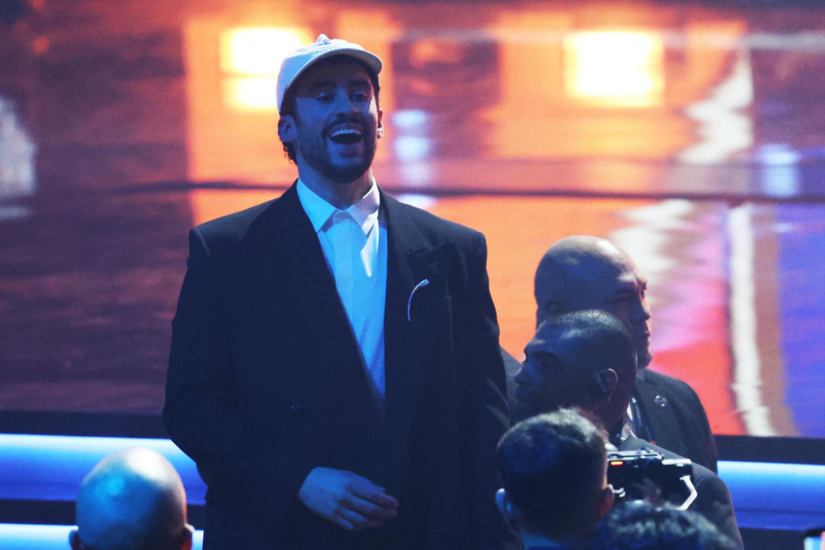 Bad Bunny y Ca7riel y Paco Amoroso se coronan en los Latin Grammy