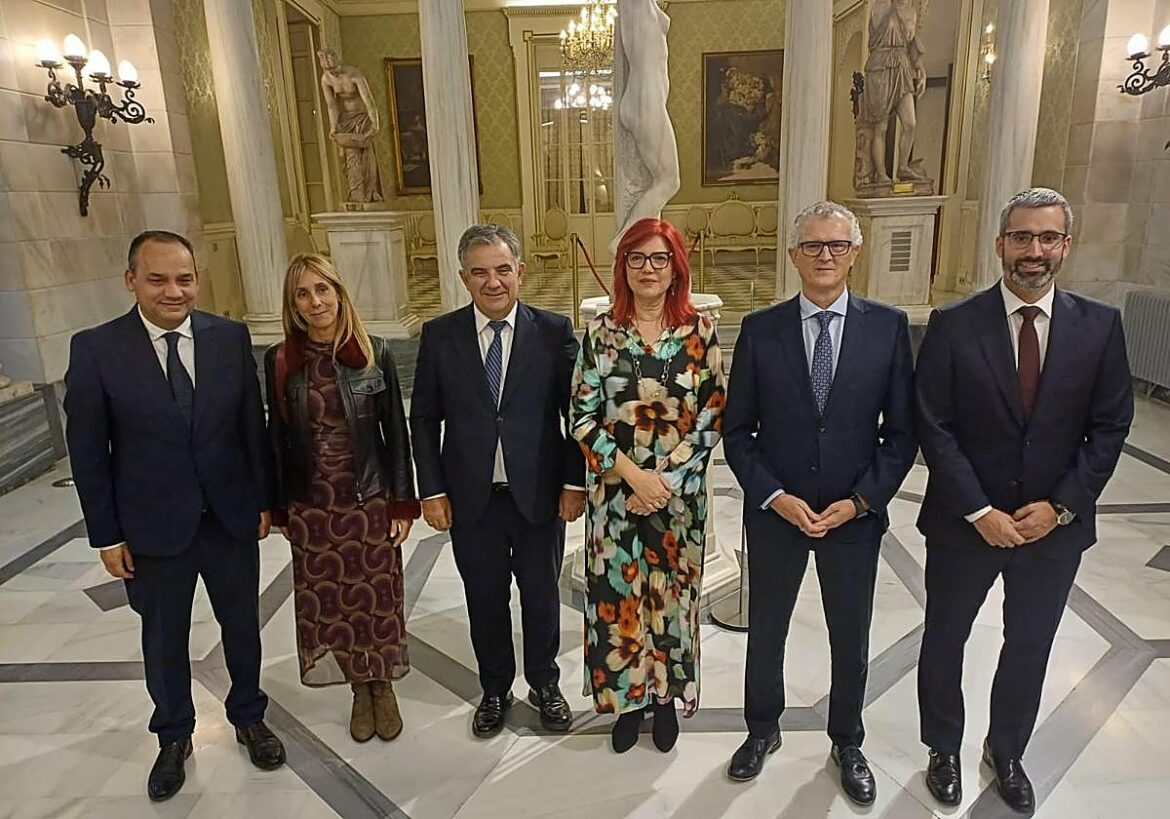 El SMS incorpora 1.760 enfermeros en los últimos cinco años