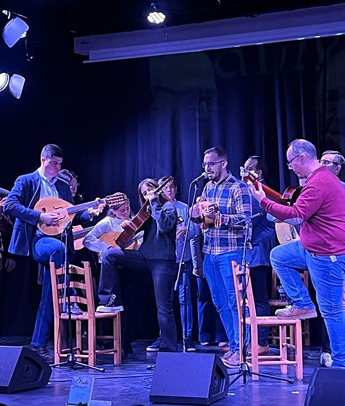 Imagen secundaria 2 - Actuaciones de trovo. 