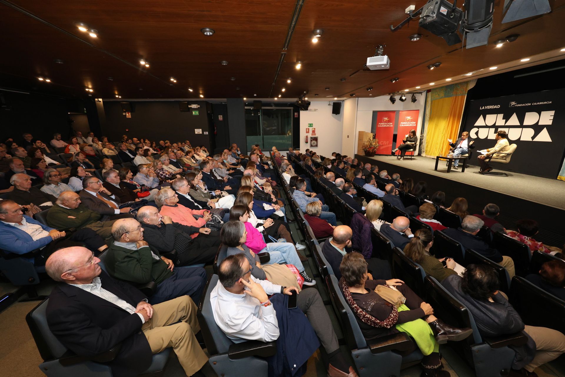 Pablo Ramírez, ciencia y vida en el Aula de Cultura de LA VERDAD, en imágenes