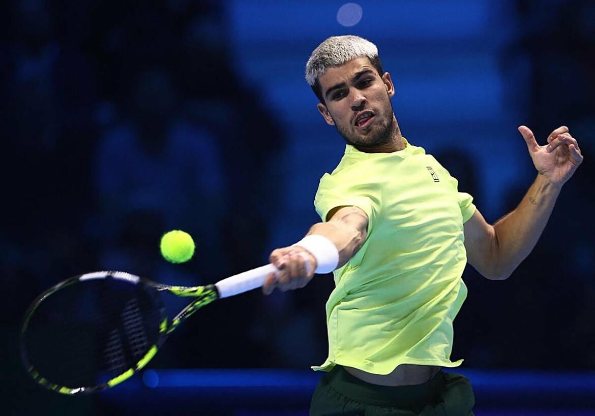 Carlos Alcaraz cae ante Sinner en la final pero se queda con el número 1 de 2025