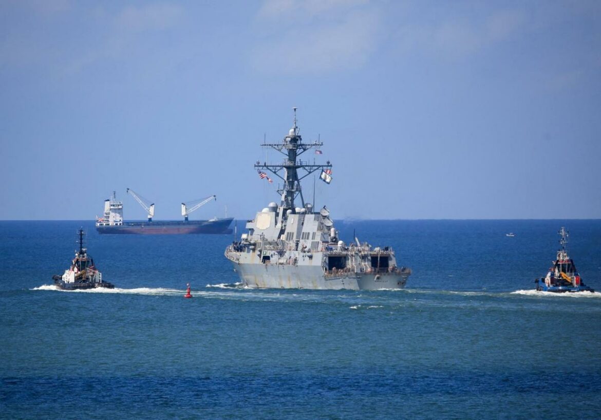 EE UU sopesa un ataque aéreo contra instalaciones militares de Venezuela